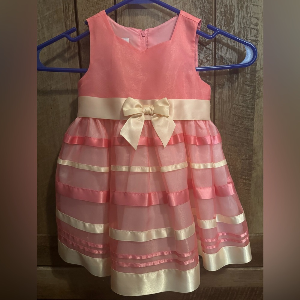 Sleeveless party/holiday dress 2T